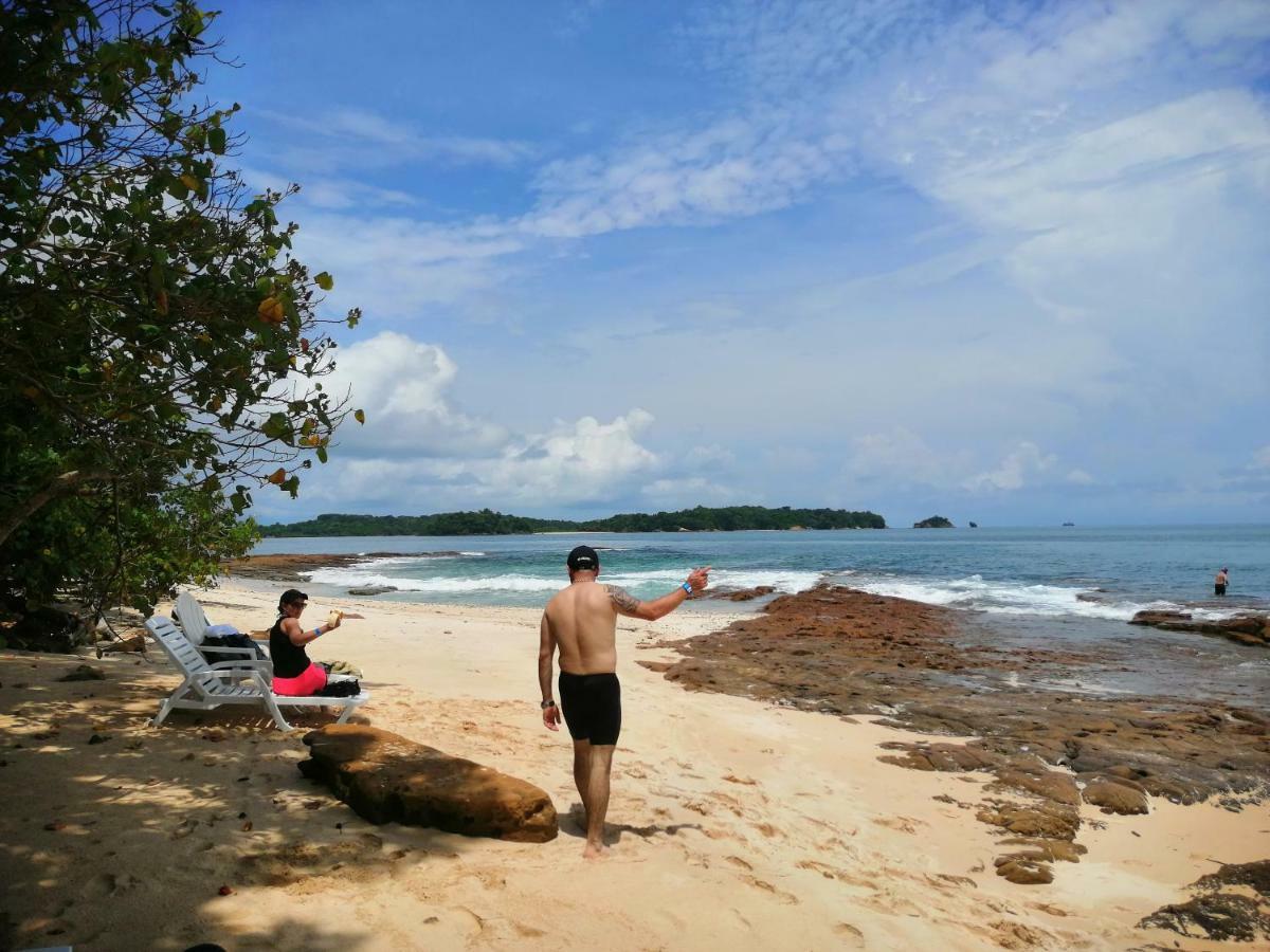 Sonny Island Resort Cabanas Frente Al Mar Punta Bajo Rico エクステリア 写真